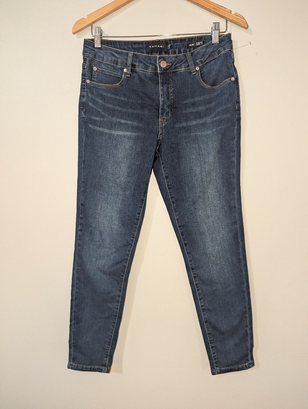 10/30 Tahari Chloe Dark Wash‎ Fit Solution Skinny Jeans